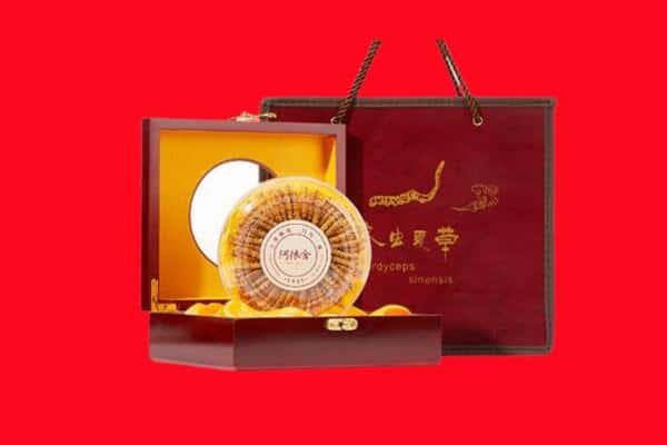 收购资讯:东莞石排镇回收冬虫夏草是按克吗